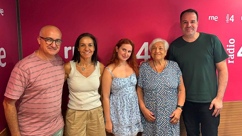 Voluntariat contra la solitud no desitjada de la gent gran  - El matí de Ràdio 4 | Escoltar