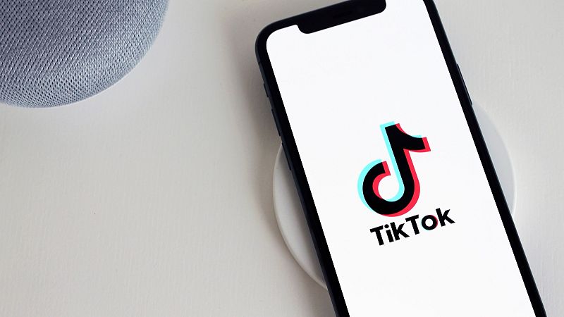 Cinco Continentes - El perjuicio de las redes sociales - Escuchar ahora