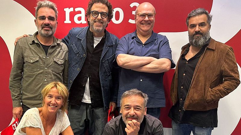 Hoy empieza todo -  Bombones Bombín: Love of lesbian, J'aime y Aiko el grupo - Hoy empieza todo | Escuchar