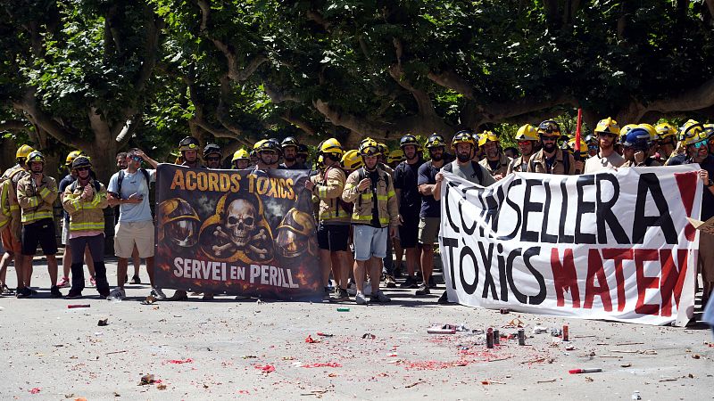Els Bombers denuncien mancances en plena temporada d'incendis | LAURA ZURRIAGA