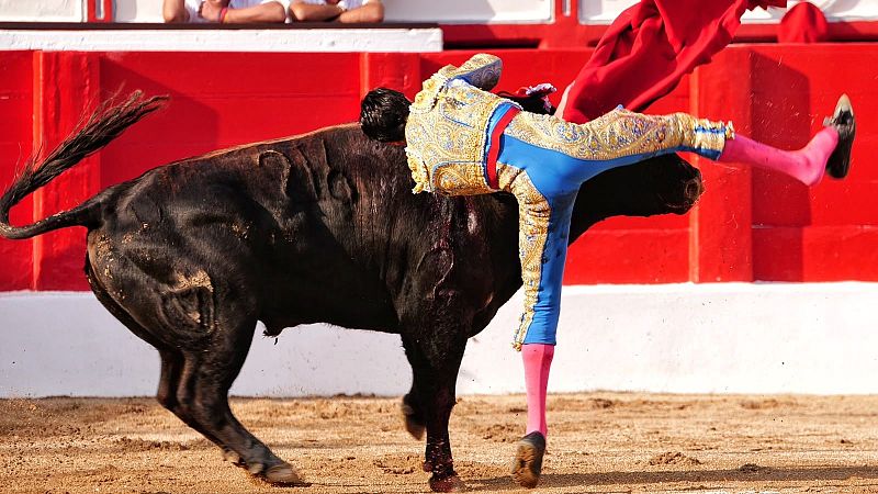 Ferias de Santander y Mont de Marsan, Marco Pérez herido, Incendios en la Sierra Oeste de Madrid, Plaza de toros de Zaragoza y entrevista a Israel Guirao - Clarín | Escuchar