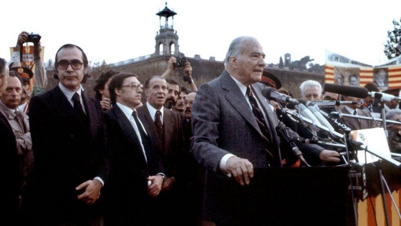 Arxiu R�dio 4 - Arribada del president de la Generalitat, Josep Tarradellas, a Barcelona en el seu retorn a Catalunya: Reportatge i discurs des de Montju�c, Barcelona | Escoltar
