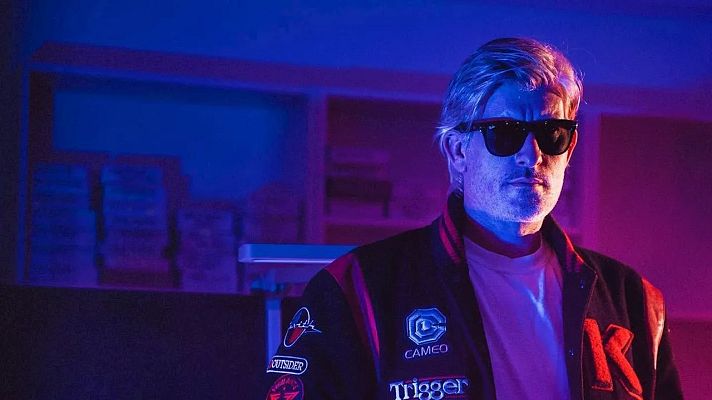 Adi�s a Kavinsky