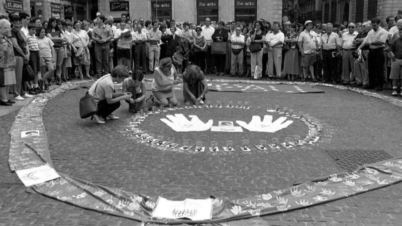 Arxiu R�dio 4: Manifestacions celebrades arreu de Catalunya per rebutjar l'assassinat de Miguel �ngel Blanco | Escoltar