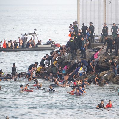 Crisis humanitaria en Ceuta por la llegada de migrantes - Españoles en la mar