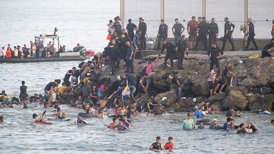 Crisis humanitaria en Ceuta por la llegada de migrantes