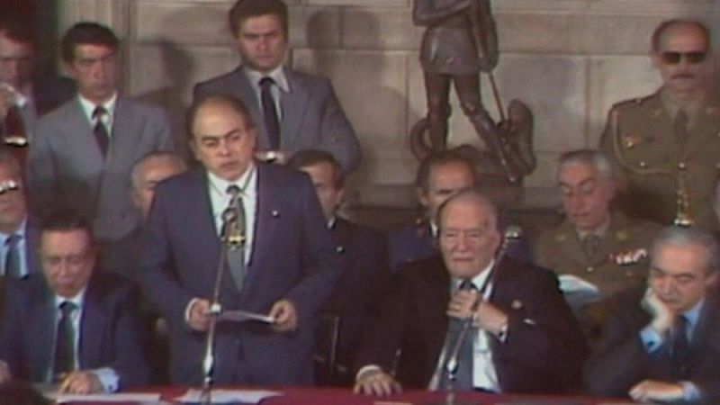 Arxiu R�dio 4 - Resum de l'acte de presa de possessi� de Jordi Pujol com a president de la Generalitat | Escoltar