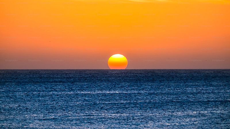 Vistas al mar I - La luz de agosto - 03/08/26 - Vistas al mar | Escuchar