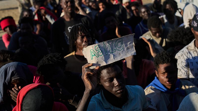 "En Ceuta no tenemos miedo de una ola de xenofobia; nos preocupa que ya existe" - Las mañanas de RNE | Escuchar