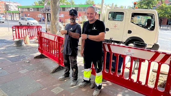 Lleida reparteix 45 polseres per prevenir cops de calor entre els operaris municipals