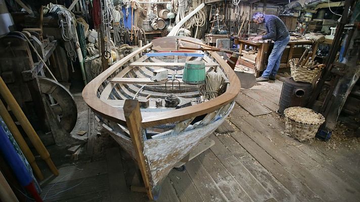 Carpinteros de ribera, artesanos de la madera y el mar