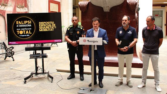 Tarragona activa un dispositiu especial per gestionar l'eclipsi solar total