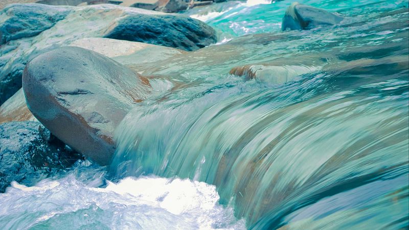 Reflejos en el agua I - Siete ni�os - 06/08/26 - Reflejos en el agua | Escuchar