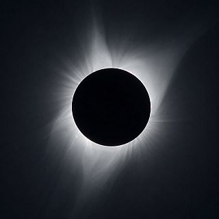Con la mirada en el cielo: el eclipse, una experiencia inolvidable