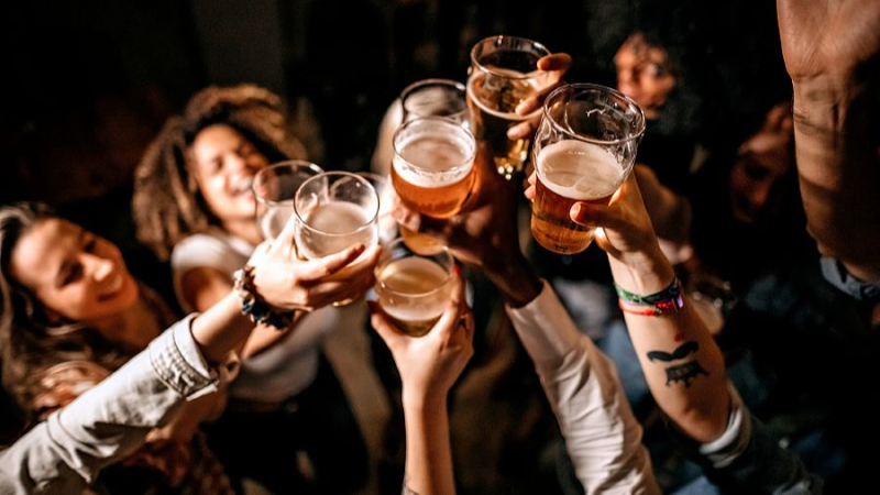 Dia Internacional de la Cervesa: radiografia del sector i tast a Gr�cia - Estiu XL | Escoltar