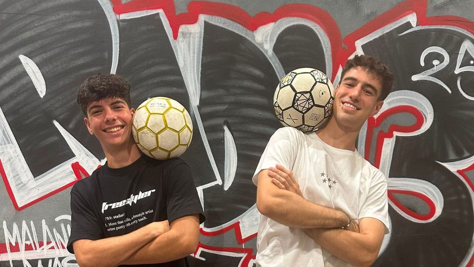 La soledad del corredor de fondo - Diego Piquera y Sergio Sancho, representantes de Espa�a en el Mundial de Freestyle F�tbol - 12/08/26 - Escuchar ahora