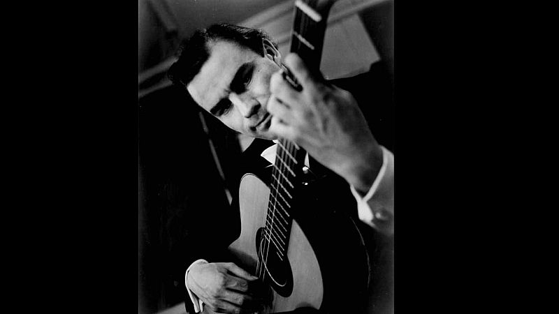 Int�rpretes con may�sculas - Julian Bream: entre la guitarra y el la�d - 08/08/26 - Int�rpretes con may�sculas | Escuchar