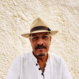 Javier Ruibal vuelve con su ?Cuento chino?