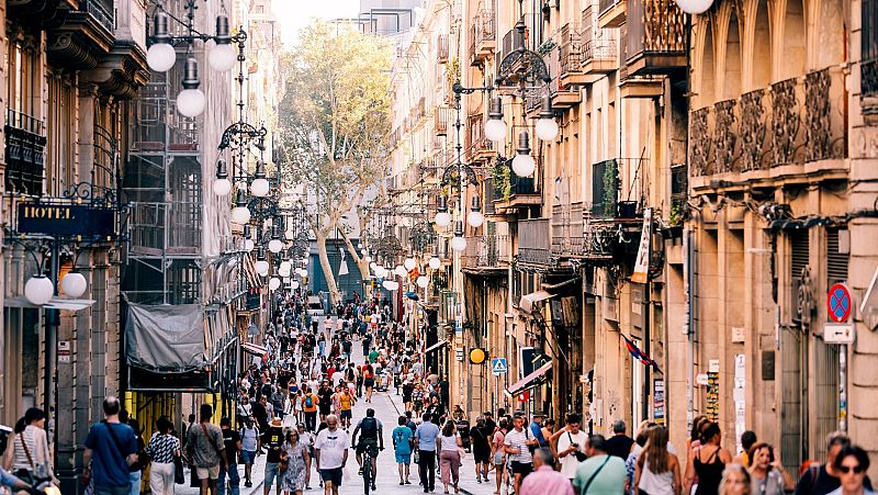 El mat� de R�dio 4 - Edici� Estiu - Catalunya davant el repte tur�stic: m�s visitants o un turisme de m�s qualitat? - El mat� de R�dio 4 | Escoltar