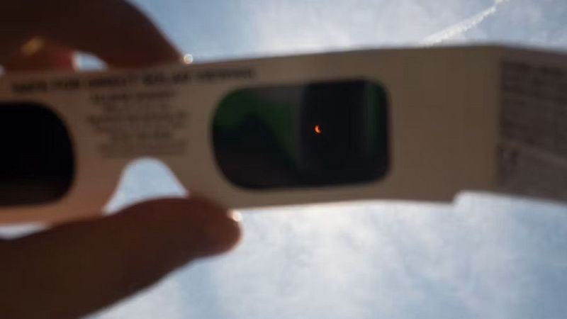 Vistas al mar I - El sonido del eclipse - 12/08/26 - Vistas al mar | Escuchar