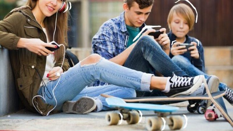 L'emancipaci� en els joves - Les preocupacions de les noves generacions - Estudis curiosos sobre la gent jove - Estiu XL | Escoltar