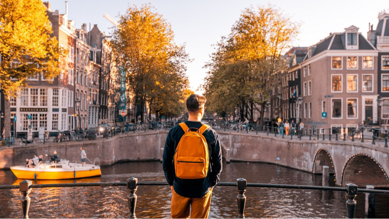 Vacances en solitari: com gestionar-les sense frustrar-se? - Estiu XL | Escoltar