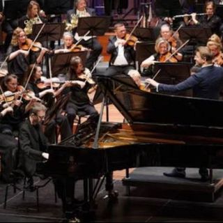 Alexandre Tharaud con la Philzuid desde el Concergebouw de Ámsterdam