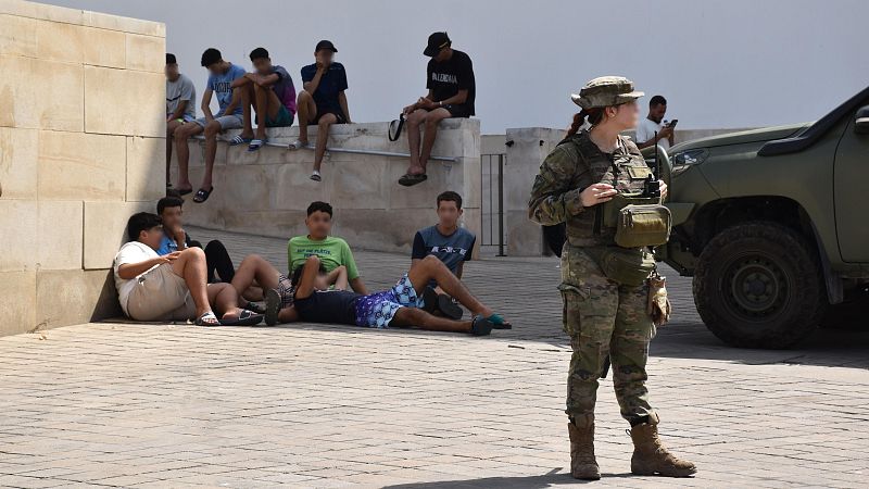 Crónica internacional -  Marruecos refuerza las medidas de seguridad en la frontera con la ciudad española de Ceuta - Escuhar ahora