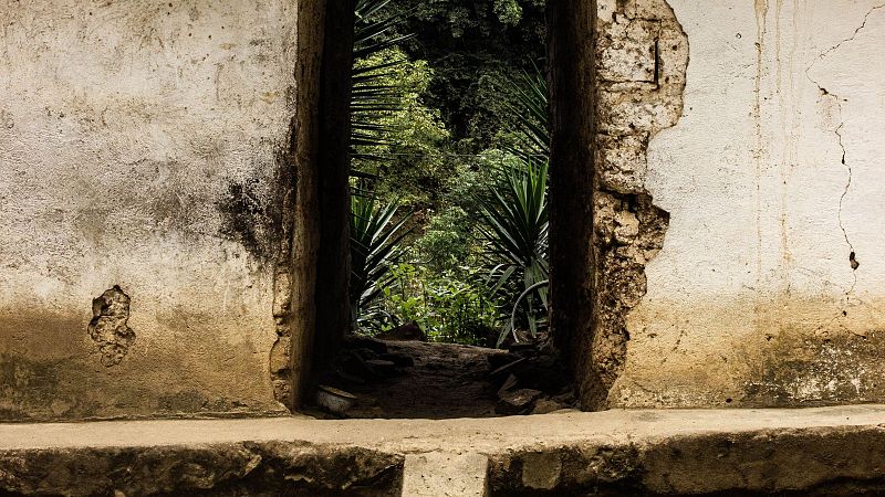 La hora imperceptible - Un refugio - 15/08/26 - La hora imperceptible | Escuchar