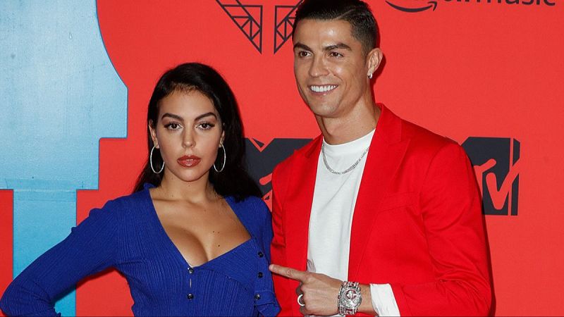 Las tardes de RNE - Looks de parejas famosas, ¿chic o choni? - Escuchar ahora