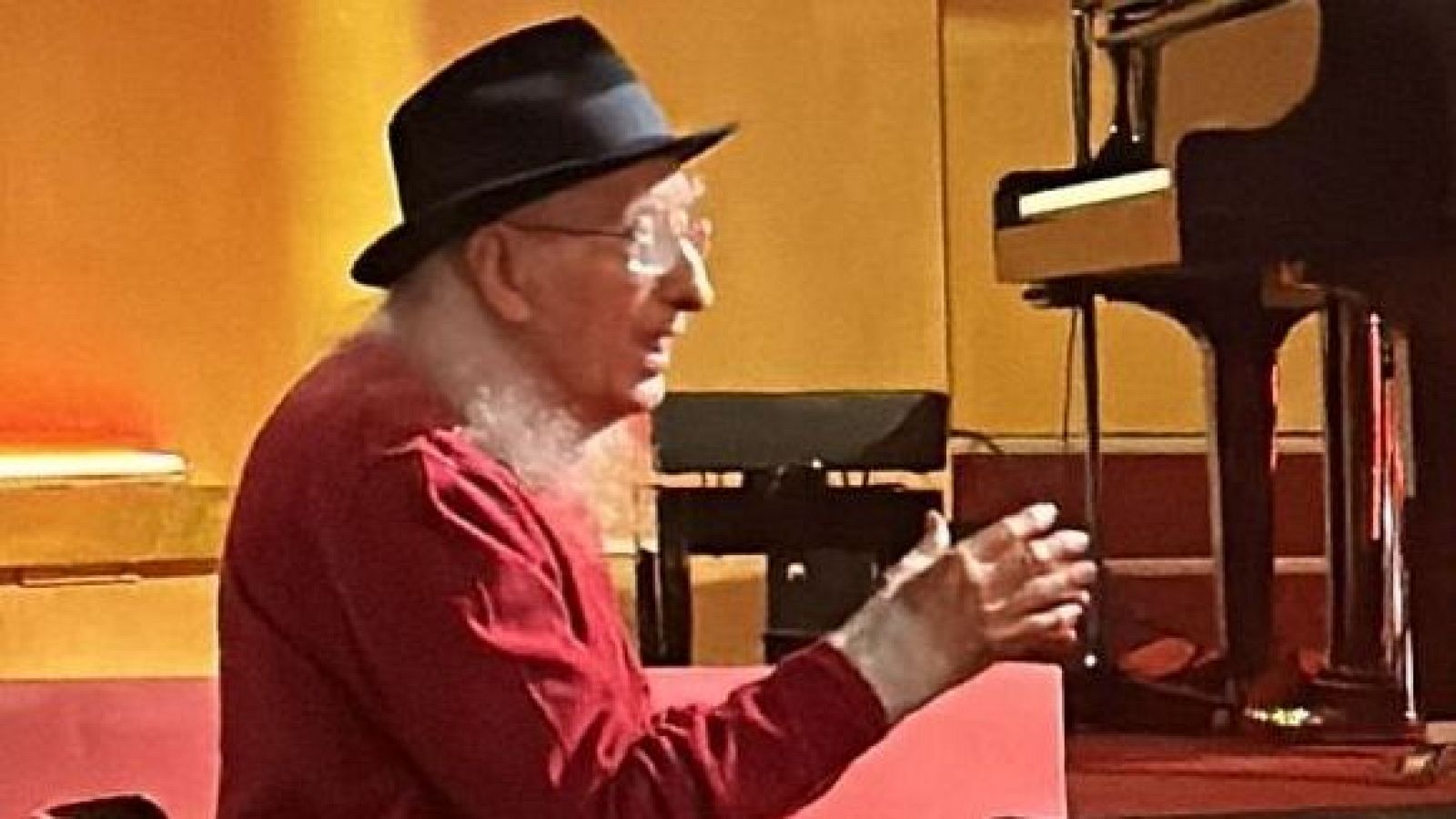 Luis Piedrahita: "Juan Tamariz reinventó la forma de hacer magia con cartas" | Escuchar