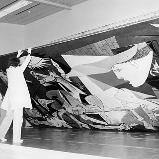 45 a�os de la llegada a Espa�a del Guernica, "el �ltimo exiliado"