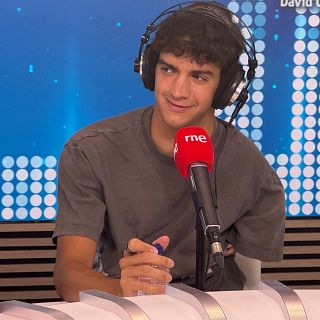 El triatleta Samuel Rodr�guez mira a Los �ngeles