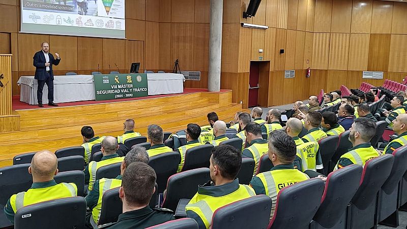 Seguridad vial - Máster en Seguridad Vial de la Guardia Civil, formar más para proteger mejor - 23/08/26 - Escuchar ahora