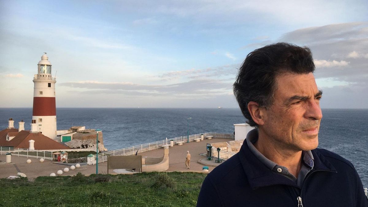 El poeta Trino Cruz y el derribo de la verja de Gibraltar