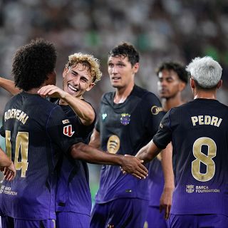 El Barça golea al Elche (0-5) en su debut en La Liga