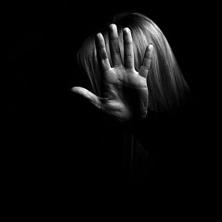 "No pude ser ni�a, sino el salvavidas de mi madre"