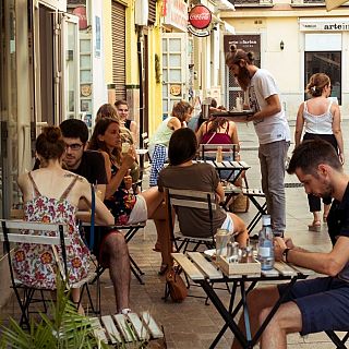 Les normes dels restaurants que generen més debat - Els consells per sobreviure a un amor d'estiu - L'agenda de concerts