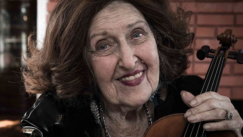Int�rpretes con may�sculas - Ida Haendel: magn�tica - 29/08/26 - Int�rpretes con may�sculas | Escuchar