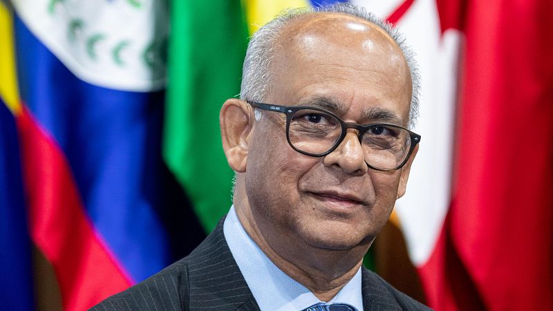 Hora América - Ramdin, secretario general de la OEA: "No queremos una confrontación militar en Cuba" - 01/09/2026 - Hora América