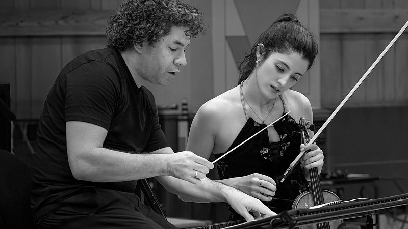 La taberna del puerto - Mar�a Due�as, la estela de Jascha Heifetz - 01/09/26 - La taberna del puerto