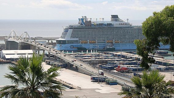 10 persones intoxicades per monòxid de carboni en un vaixell atracat al Port de Barcelona