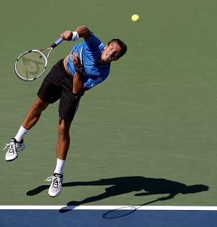 Moment viral a l'US Open: un jutge de cadira ha de frenar un grup d'influencers en ple partit