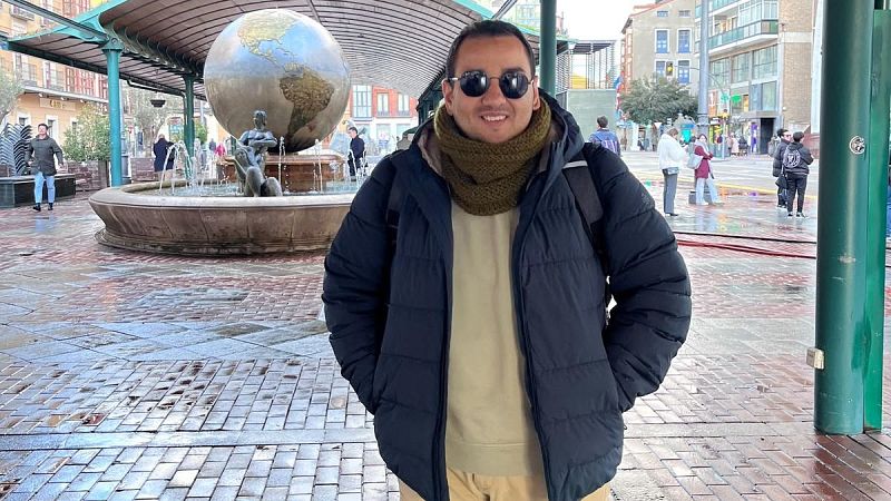 MAHMOUD ANWAR ABDELAHAKIM. PODER DE SUPERACIÓN  - Desde esta orilla