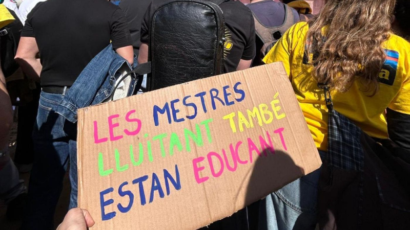 Tert�lia | Els mals resultats a l'informe PISA - La vaga del professorat - La desclassificaci� de documents sobre Ceuta - El pla B