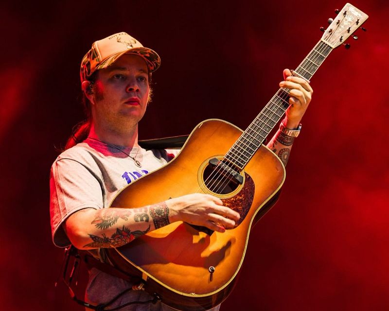 Sin Rodeos - Billy Strings comparte la muerte de su madre en su nuevo disco - 26/09/09 - Escuchar ahora