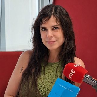 Mira la palabra c�mo brilla, con Helena Mari�o