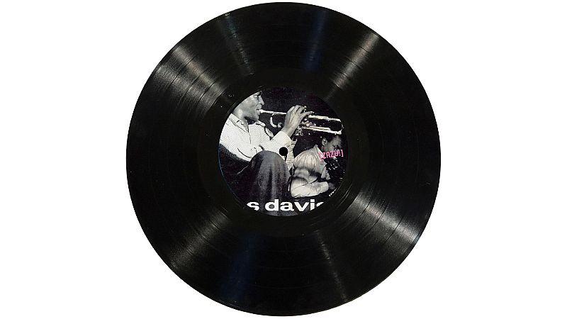 Zazú! - Por favor, espere - 13/09/26 - Zazú!