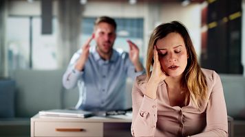 Viure o treballar amb persones t�xiques �s perill�s per a la salut: com detectar-les