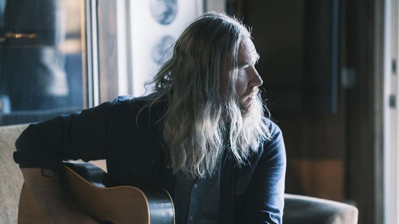 Sin rodeos - Israel Nash reimagina ‘Sweetheart of the Rodeo’ de los Byrds - 15/09/26 - Escuchar ahora